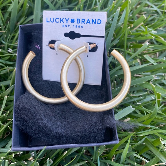 Lucky Brand Jewelry - 🆕 LUCKY BRAND "brushed gold" lightweight hoops🤩